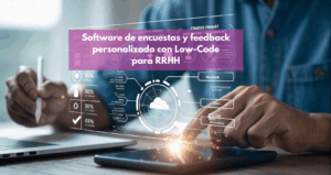 Una persona interactuando con una interfaz digital para crear una encuesta personalizada, rodeada de iconos que representan feedback, análisis de datos e integración de sistemas.